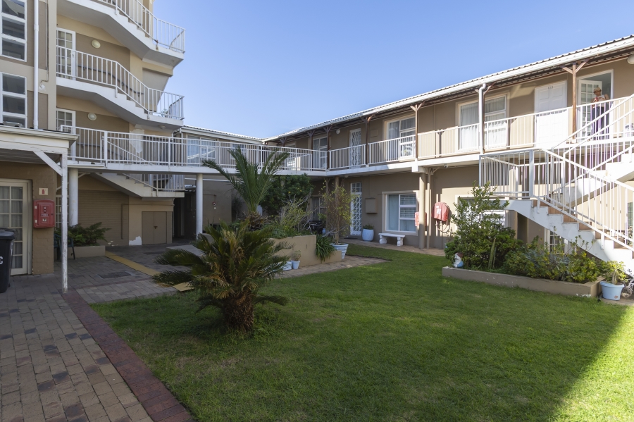 To Let 2 Bedroom Property for Rent in Strand South Western Cape